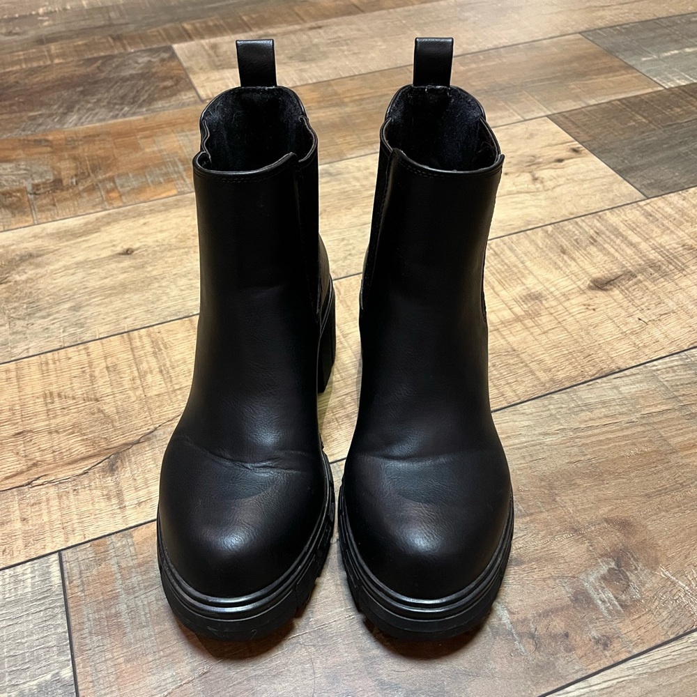 Heeled Black Boots